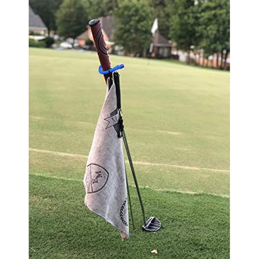 V-Shaped Golf Club Stand Keeps Your Clubs Clean, Dry & Visible - Picture 2 of 3